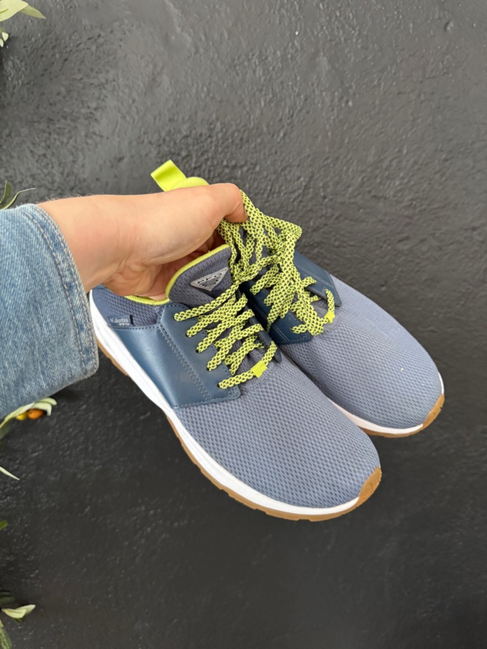 Columbia Men's Navy Mesh Sneakers with Neon Green Laces